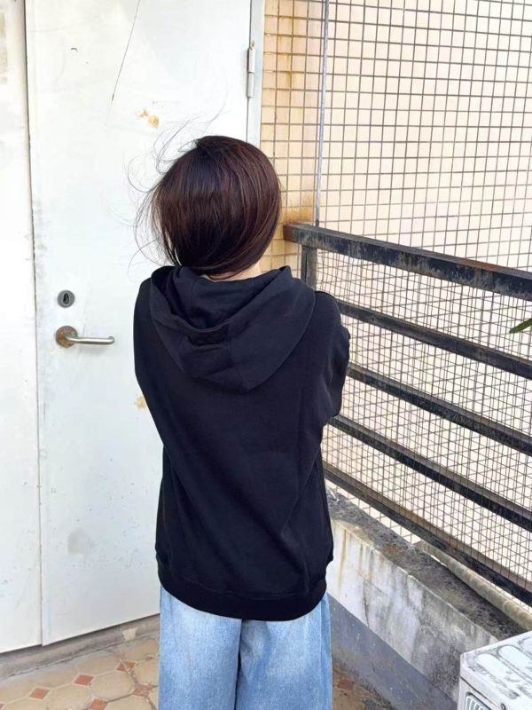 Gucci Interlocking G-patch Drawstring Hoodie- Black (3) Gucci Interlocking G-patch Drawstring Hoodie- Black