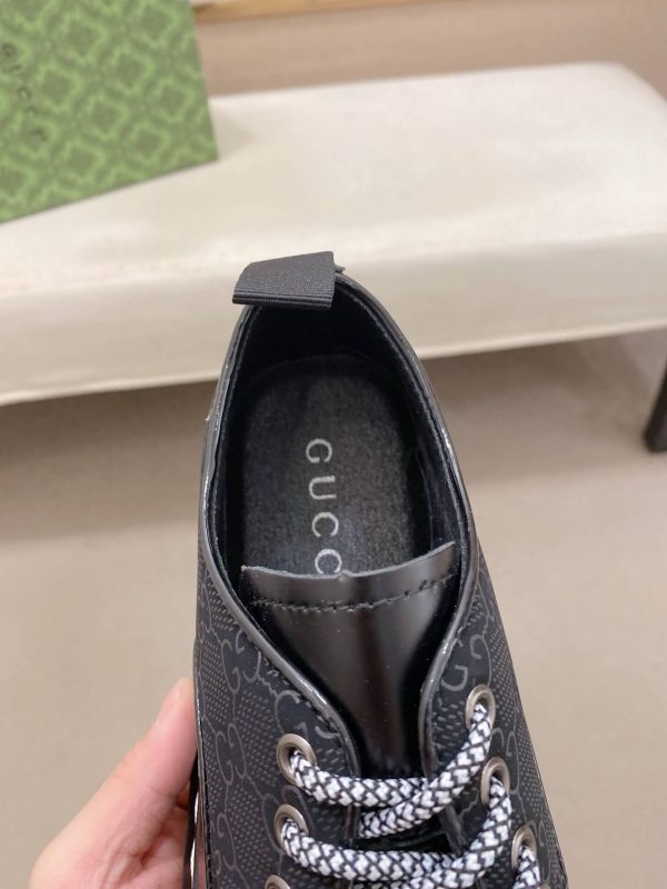 _Gucci black leather canvas derby shoes. (5) Gucci black leather canvas derby shoes.