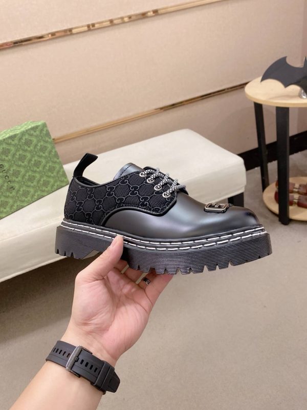 _Gucci black leather canvas derby shoes. (7) Gucci black leather canvas derby shoes.