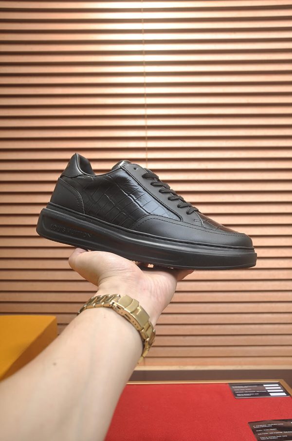 Louis Vuitton Beverly Hills Low sneakers (2) Louis Vuitton Beverly Hills Low sneakers