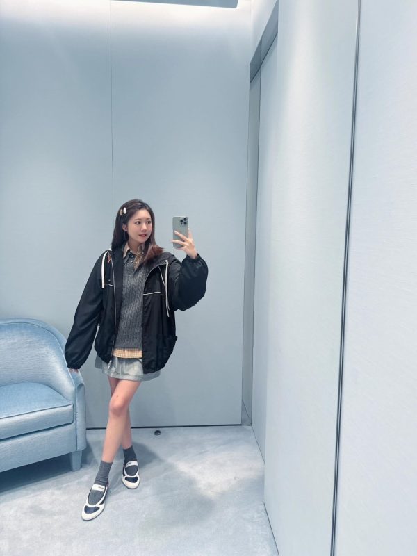 Miu Miu zip-up Hooded Trench Bomber Jacket- Black (4) Miu Miu zip-up Hooded Trench Bomber Jacket- Black