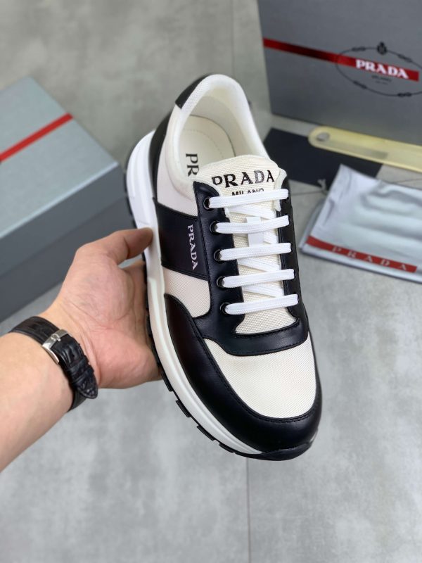 Prada Prax 01 men's sneakers black and white. (10) Prada Prax 01 men's sneakers black and white.