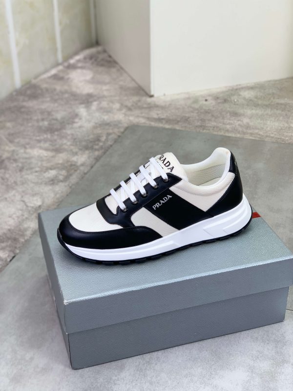Prada Prax 01 men's sneakers black and white. (16) Prada Prax 01 men's sneakers black and white.