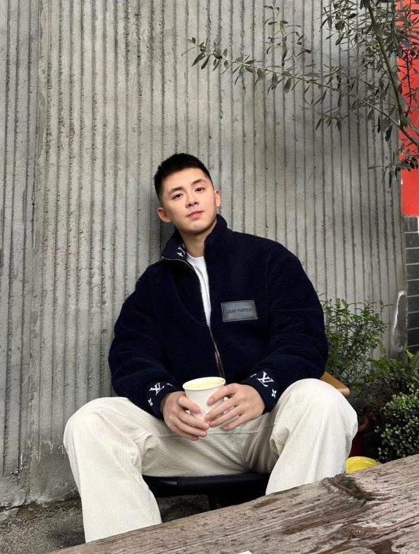 The Louis Vuitton Leather Patch Fleece Blouson Jacket – Black