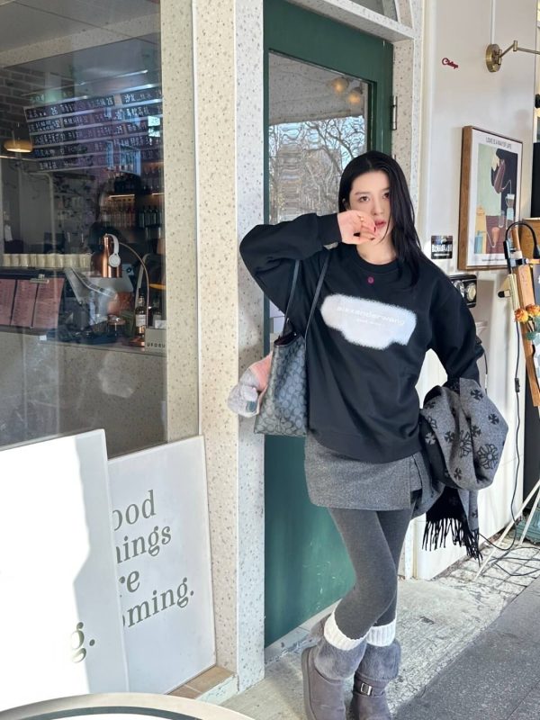 Alexander Wang Essential Terry Crew Sweatshirt- Black (2) Alexander Wang Essential Terry Crew Sweatshirt- Black