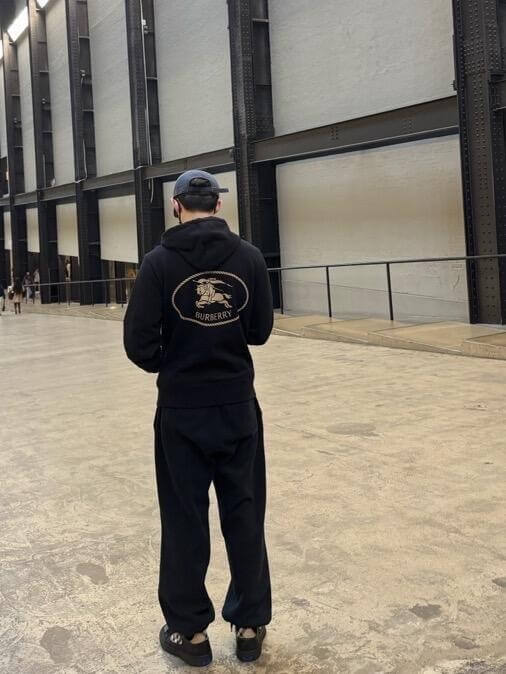 Burberry "Equestrian Knight Design" Logo Cotton Hoodie- Black