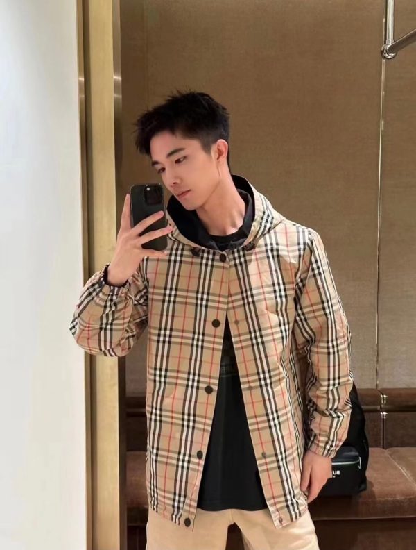 Burberry Reversible Check Hooded Jacket- Archive Beige