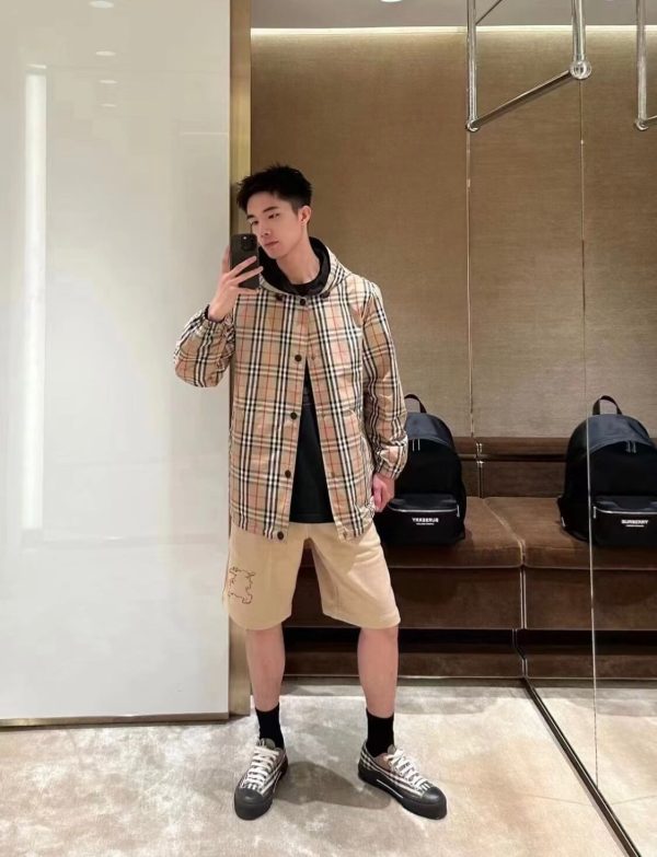 Burberry Reversible Check Hooded Jacket- Archive Beige