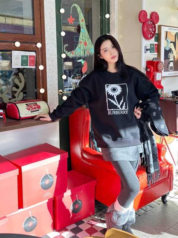 Burberry Sunflower Crew Neck Sweatshirt- Black