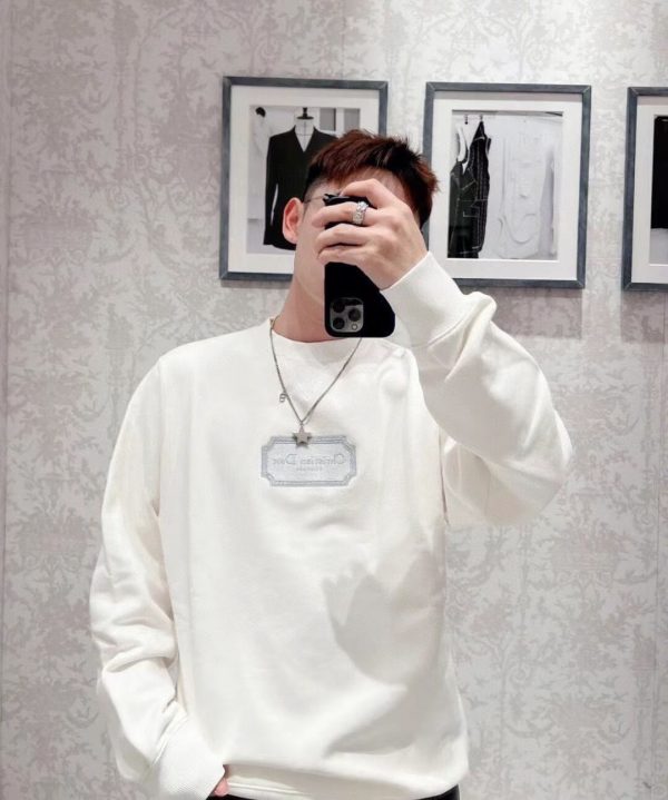 Dior Men's Front Logo Patch Couture Sweatshirt (3) Dior Men's Front Logo Patch Couture Sweatshirt- White