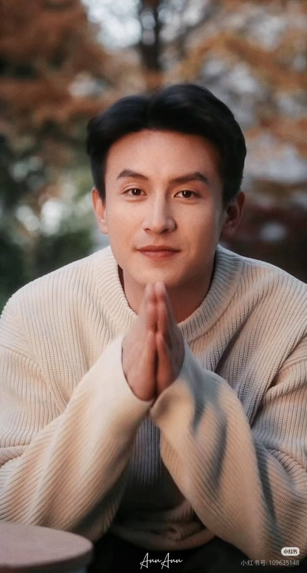 Fendi Men's Crew-neck Sweater- Off-White