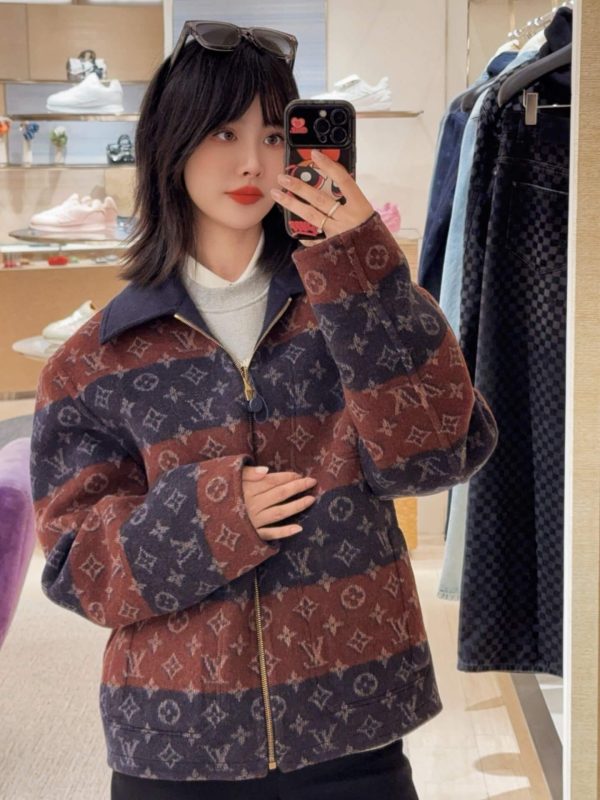 Louis Vuitton Double Face Reversible Workwear Blouson- Navy and Burgundy (5) Louis Vuitton Double Face Reversible Blouson Jacket- Navy and Burgundy.