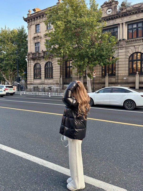 Moncler 1952 Amaranth Short Parka Jacket – Black (3) Moncler 1952 Amaranth Short Parka Jacket – Black