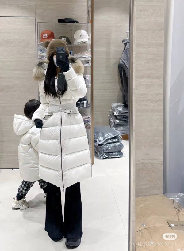 Moncler Boedic Puffer with Belt and Fur Collar Jacket- White