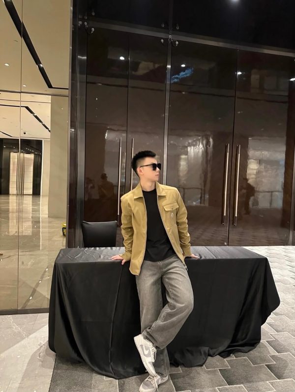 Moncler Gabardine Zip-Up Shirt Jacket- Beige (4) Moncler Gabardine Zip-Up Shirt Jacket- Beige