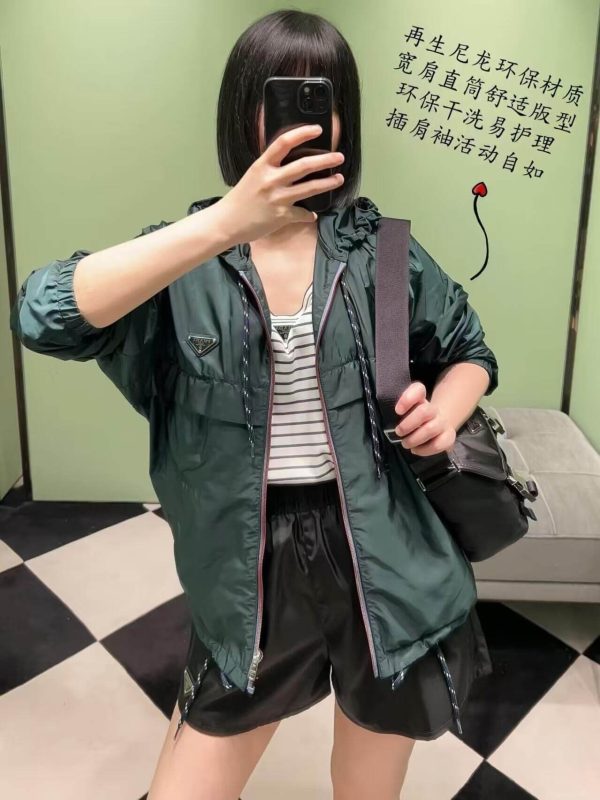 Prada Zipper Recycled Re-Nylon Hooded Jacket- Jungle Green (3) Prada Zipper Recycled Re-Nylon Hooded Jacket- Jungle Green
