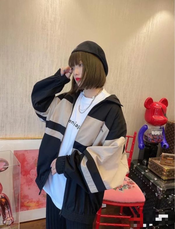 Balenciaga Contrast Stripe Zip Up Windbreaker Jacket- Nude