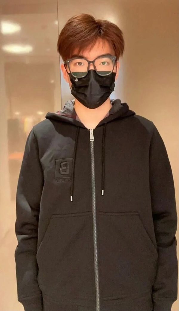 Burberry B-logo Checkered Zip-up Hoodie- Black