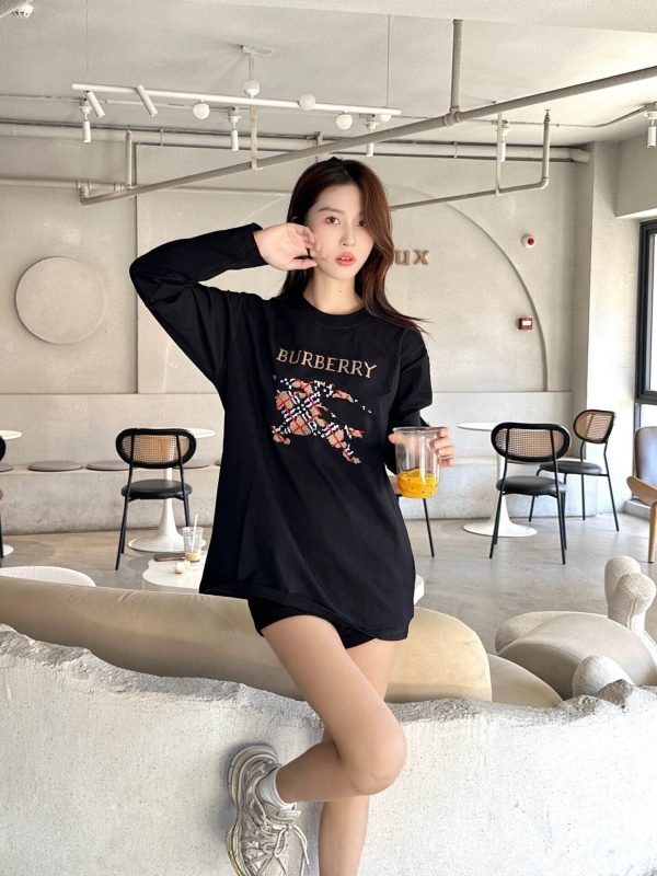 Burberry Check War Horse Embroidery Long-Sleeve T-Shirt- Black