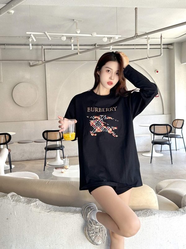 Burberry Check War Horse Embroidery Long-Sleeve T-Shirt- Black