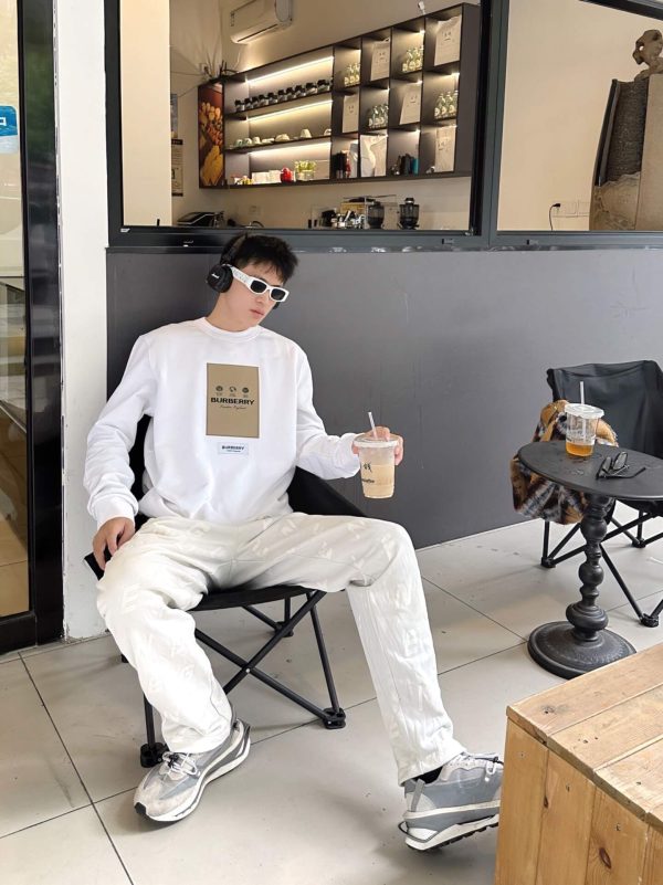 Burberry Patch Label Crew Neck Sweatshirt- White