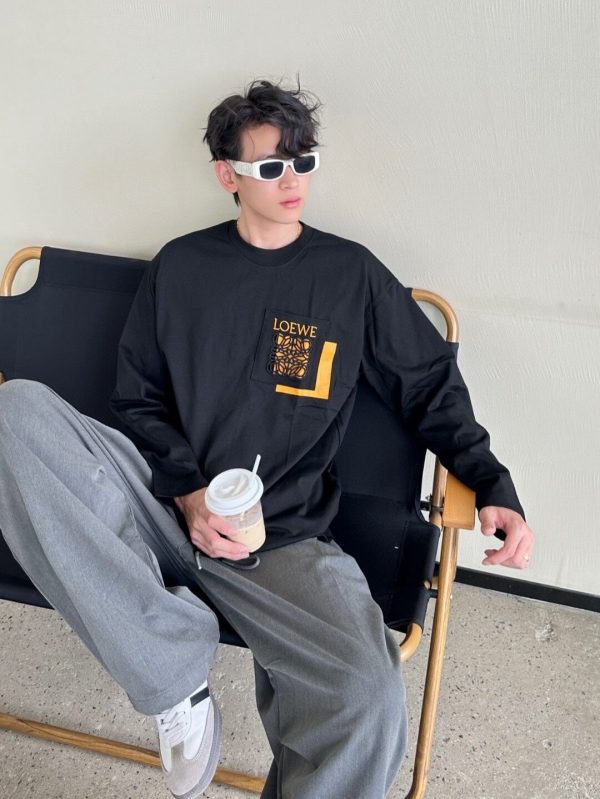 Loewe Cutout Logo Overlapping Pockets long-sleeved T-shirt- Black