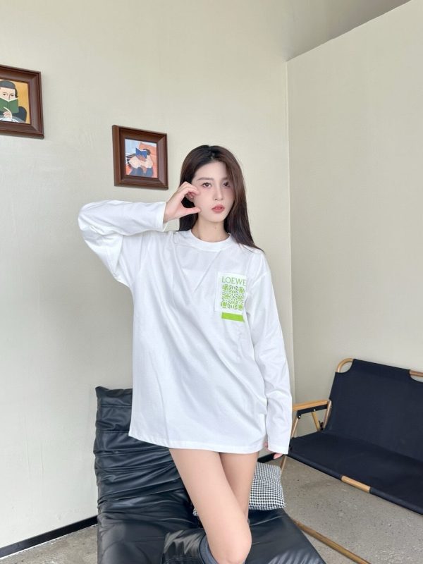 Loewe Cutout Logo Overlapping Pockets long-sleeved T-shirt- White