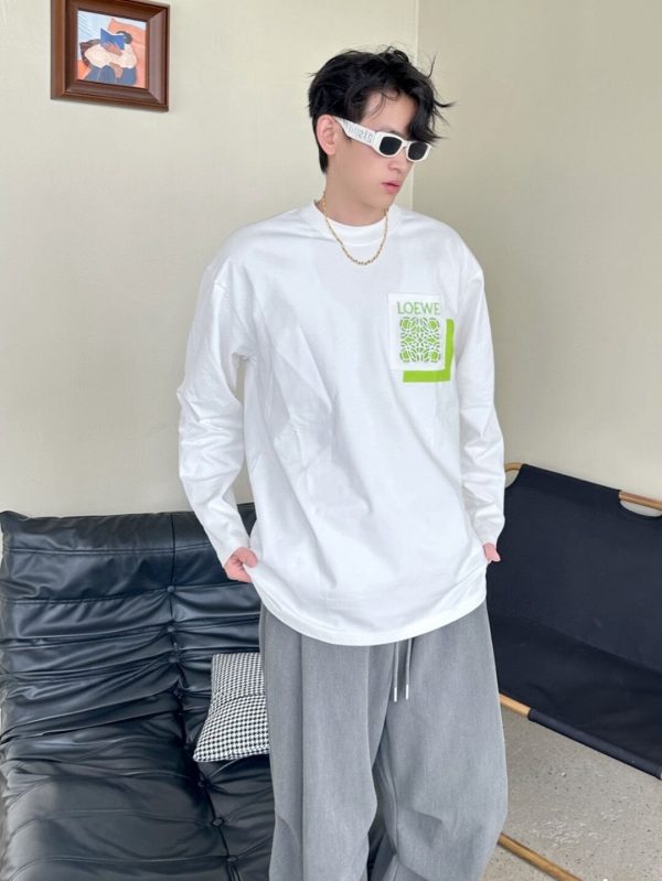 Loewe Cutout Logo Overlapping Pockets long-sleeved T-shirt- White