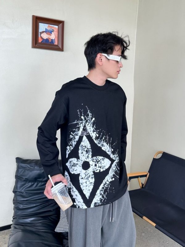 Louis Vuitton with clover splatter print long-sleeved T-shirt- Black