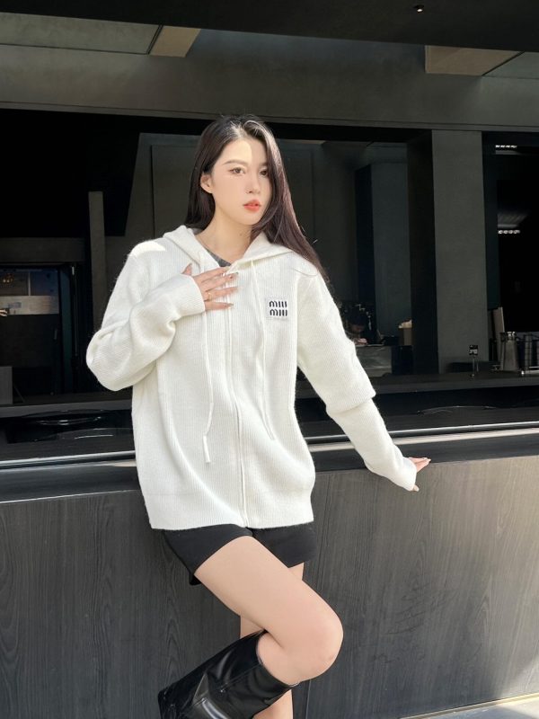 Miu Miu Appliqué Logo Embroidered Zip-up Hoodie- White