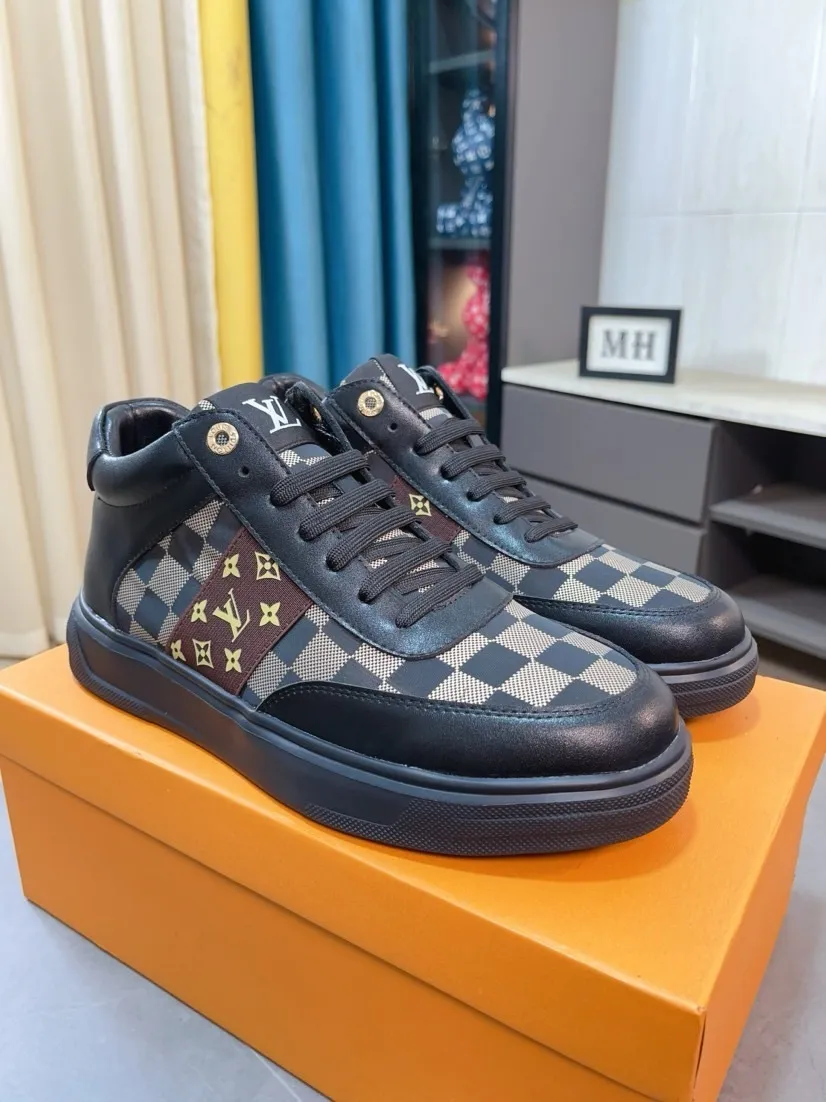 Louis Vuitton Beverly Hills Men's Black Leather Sneakers