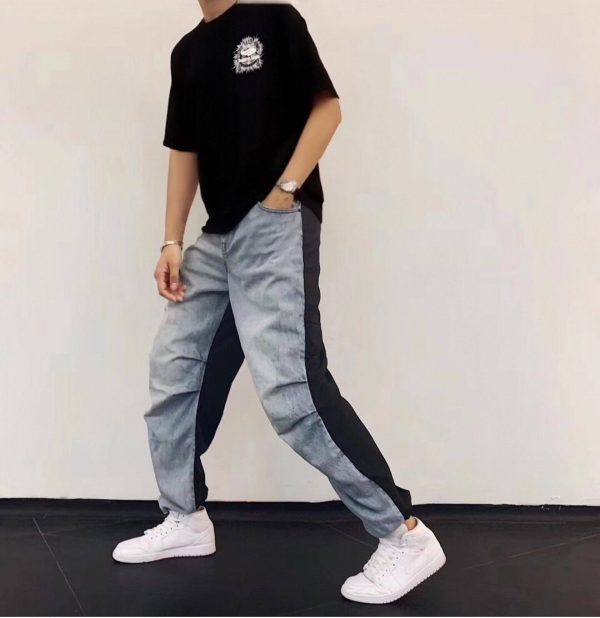 Balenciaga Black Logo-Print Cotton-Jersey T-Shirt- Black