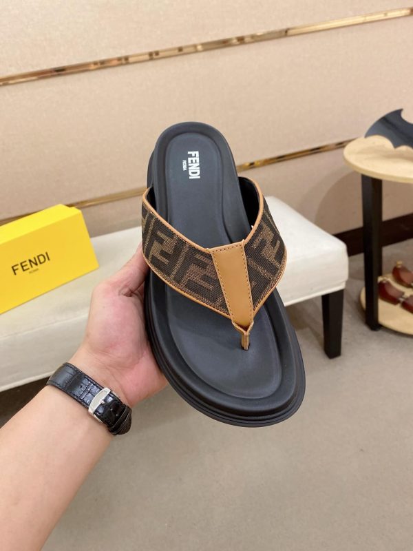 _Fendi -Diagonal -slides (2) Fendi Diagonal slides