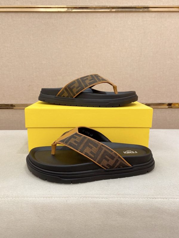 _Fendi -Diagonal -slides (7) Fendi Diagonal slides