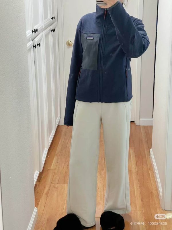 Patagonia Men's R2 TechFace Jacket- Navy Blue