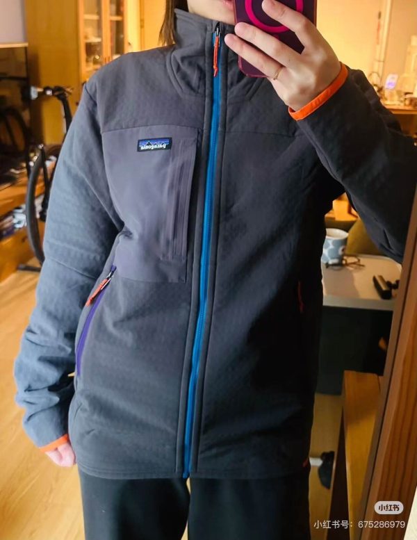 Patagonia Men's R2 TechFace Jacket- Navy Blue