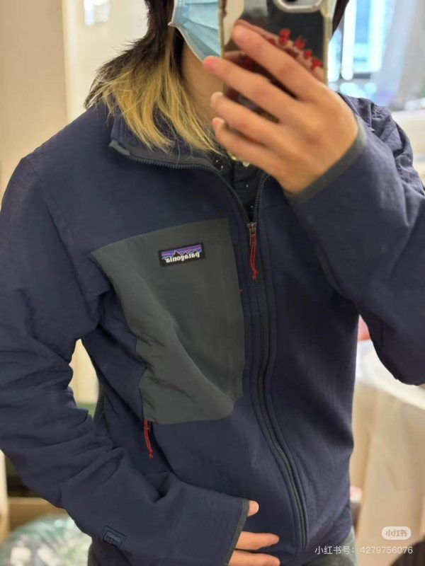 Patagonia Men's R2 TechFace Jacket- Navy Blue