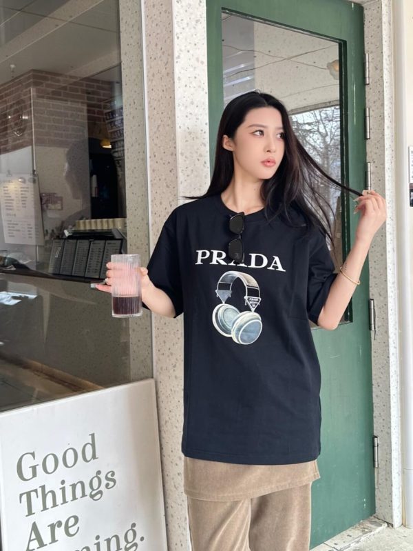 Prada Headphone Letter Print T-shirt- Black