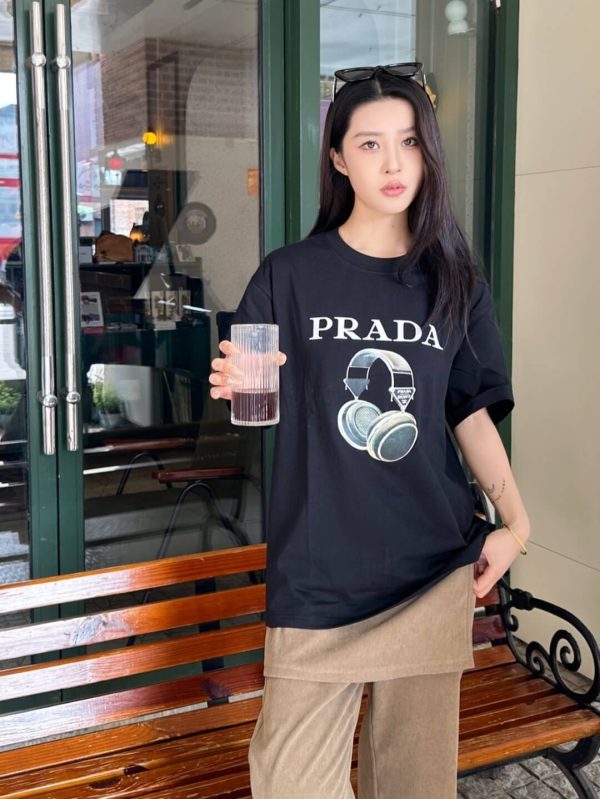 Prada Headphone Letter Print T-shirt- Black