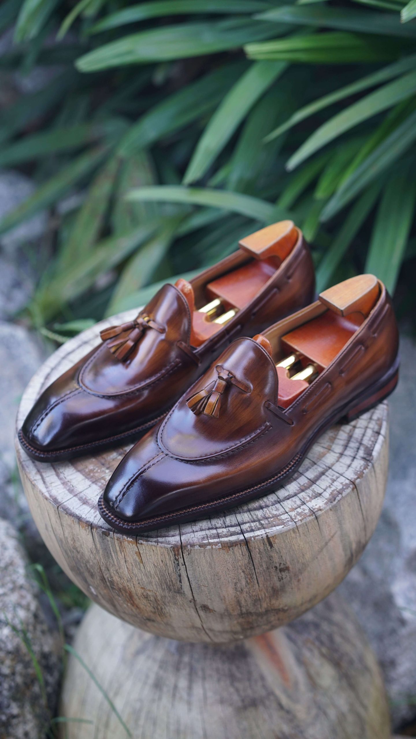 Sienna Hand Burnished Tassel Loafer 3 scaled 1