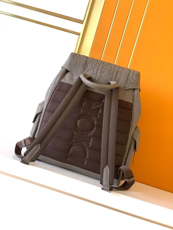 Dior Men's Gray Backpack - Boutique Material