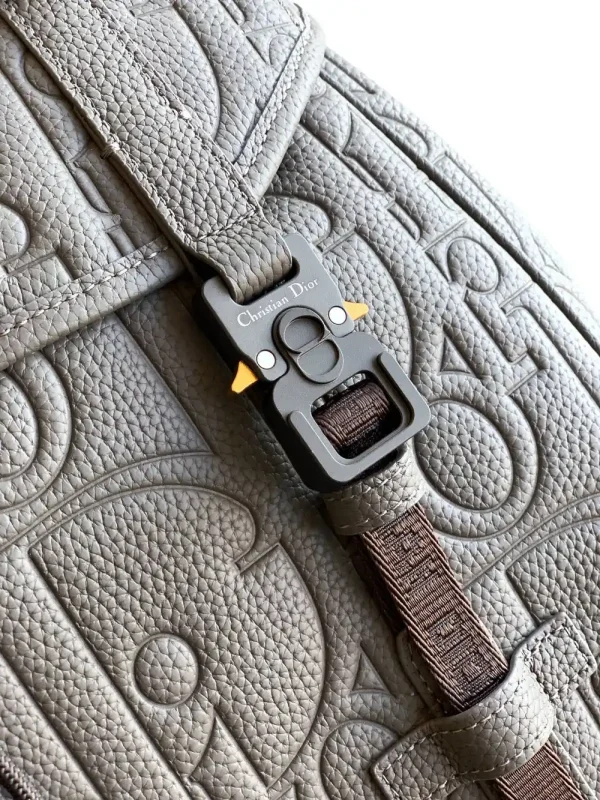 Dior Men's Gray Backpack - Boutique Material