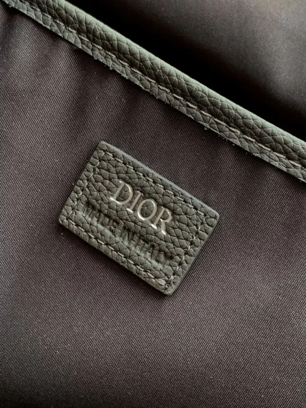 Dior Men's Gray Backpack - Boutique Material
