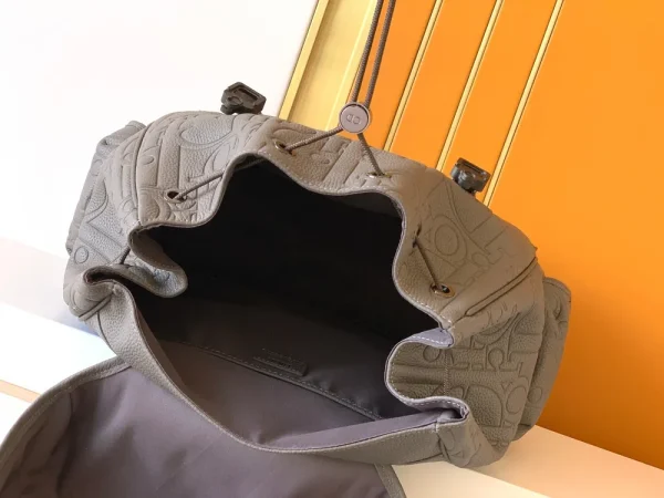 Dior Men's Gray Backpack - Boutique Material