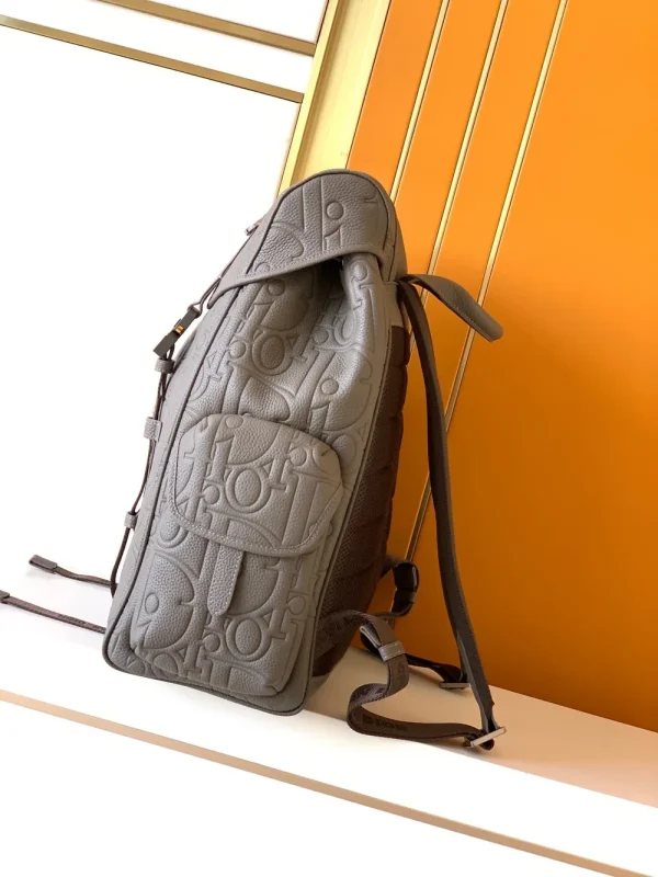 Dior Men's Gray Backpack - Boutique Material