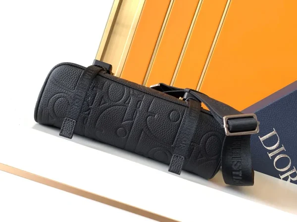 Dior Oblique Jacquard Messenger Bag - Boutique Material