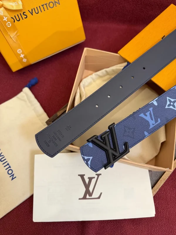 Louis Vuitton LV Dimension 40mm Reversible Belt