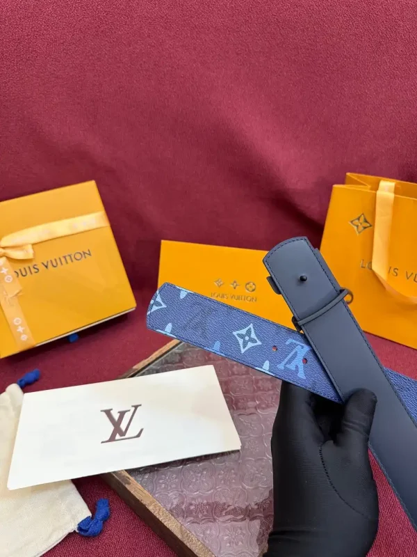 Louis Vuitton LV Dimension 40mm Reversible Belt