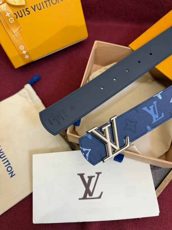 Louis Vuitton LV Dimension 40mm Reversible Belt
