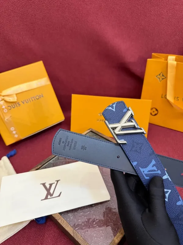 Louis Vuitton LV Dimension 40mm Reversible Belt